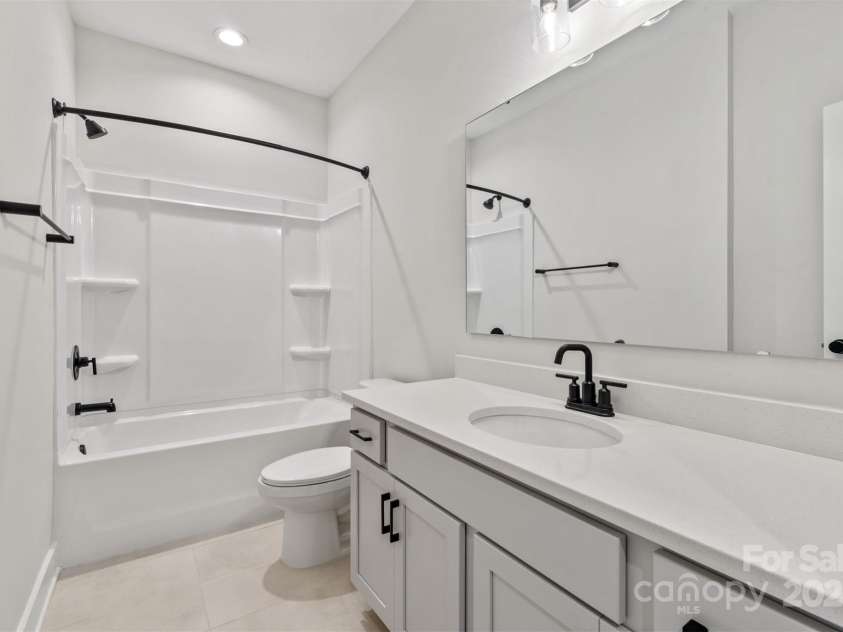 436 Nathaniel Way, Charlotte, NC 28213.  MLS# CAR4183148, YatesRealty ID 3378. Bath 2