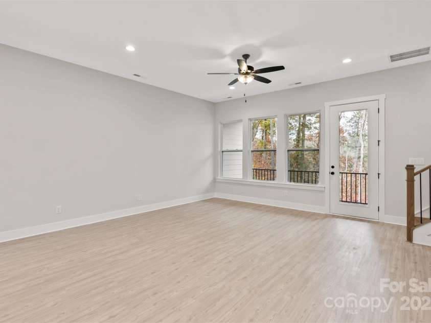 436 Nathaniel Way, Charlotte, NC 28213.  MLS# CAR4183148, YatesRealty ID 3378. Dining/Living