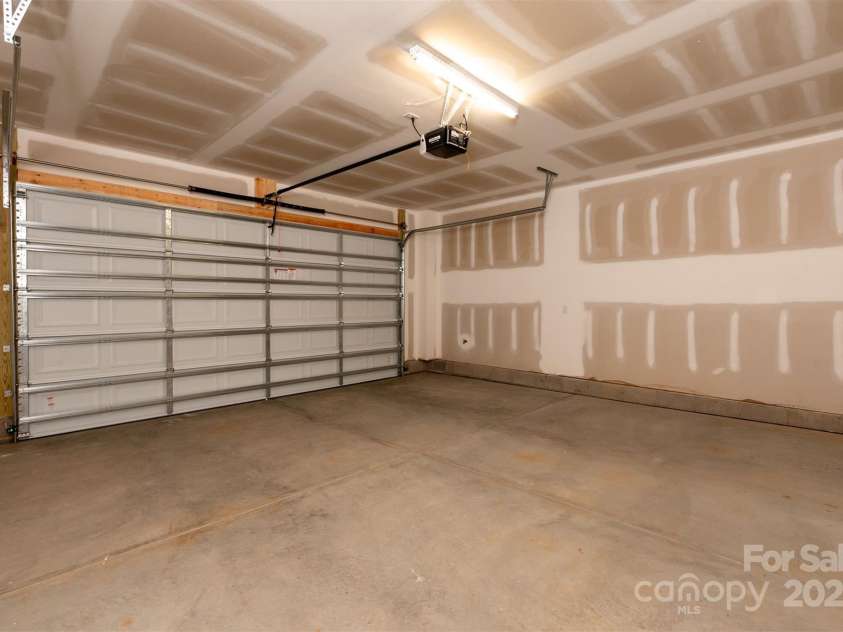 436 Nathaniel Way, Charlotte, NC 28213.  MLS# CAR4183148, YatesRealty ID 3378. Garage Interior