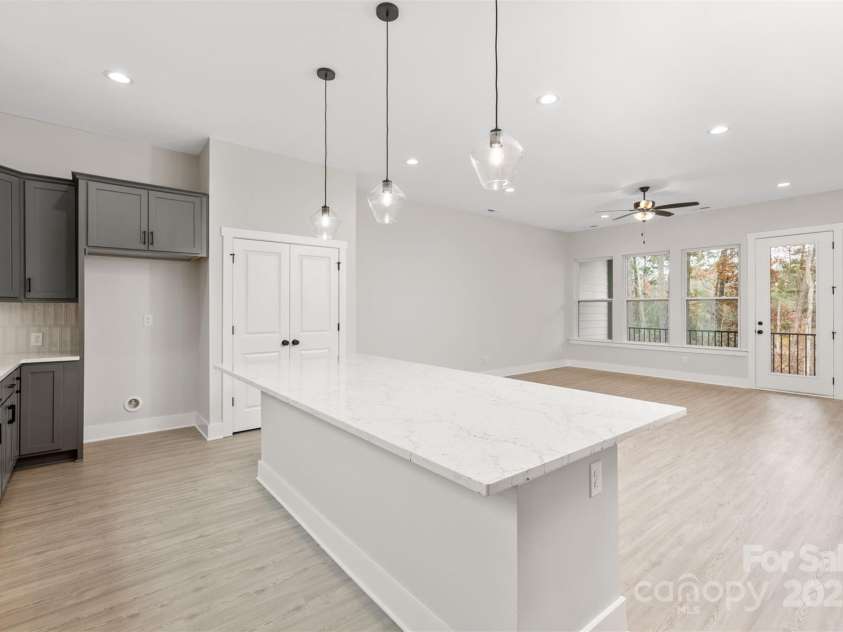 436 Nathaniel Way, Charlotte, NC 28213.  MLS# CAR4183148, YatesRealty ID 3378. Kitchen/Dining/Living