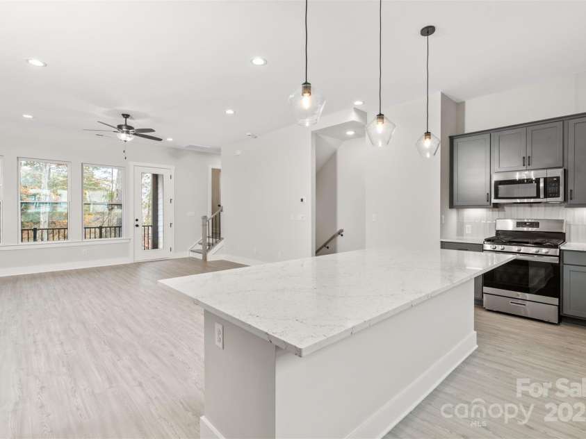 436 Nathaniel Way, Charlotte, NC 28213.  MLS# CAR4183148, YatesRealty ID 3378. Kitchen/Dining/Living