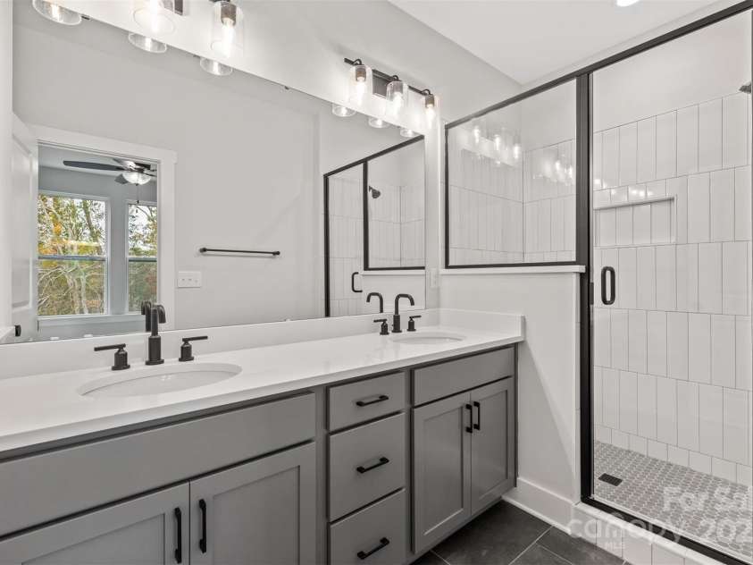 436 Nathaniel Way, Charlotte, NC 28213.  MLS# CAR4183148, YatesRealty ID 3378. Premier Bath