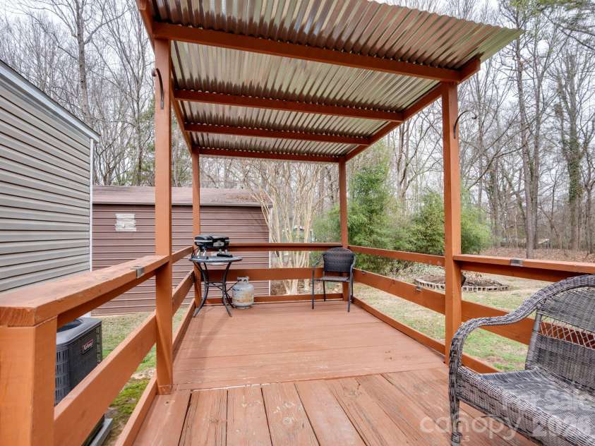 9860 Southwinds Drive, Fort Mill, SC 29707.  MLS# CAR4351481, YatesRealty ID 3378. 