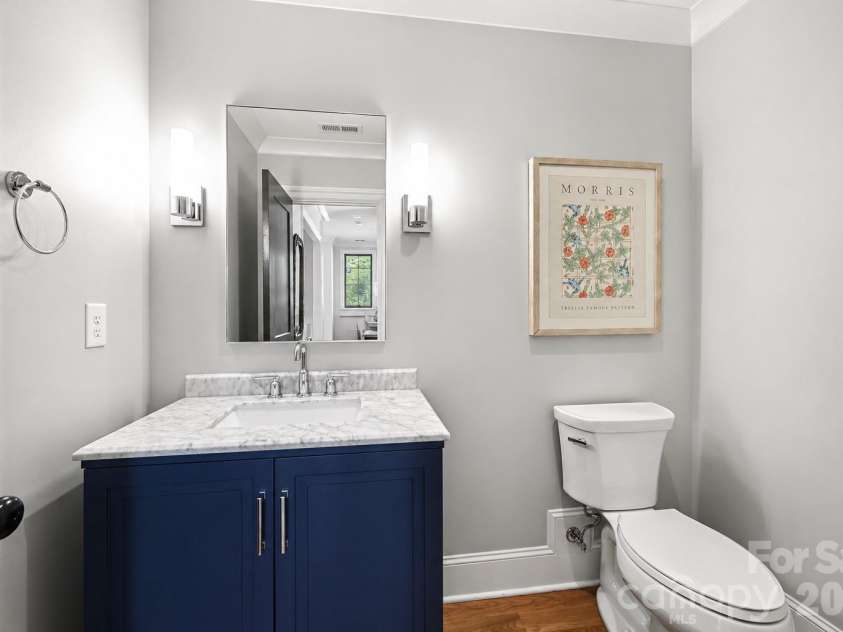 187 Canterbury Road, Charlotte, NC 28211.  MLS# CAR4375412, YatesRealty ID 33781. 