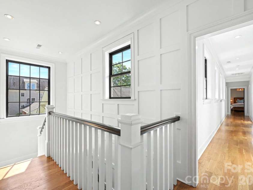187 Canterbury Road, Charlotte, NC 28211.  MLS# CAR4375412, YatesRealty ID 33781. 