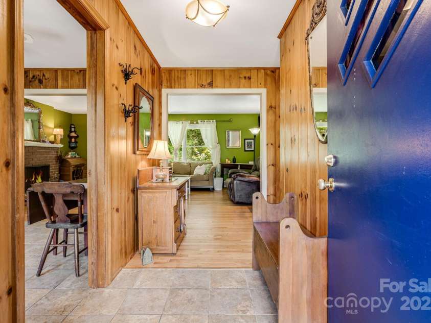 1115 Bee Tree Road, Swannanoa, NC 28778.  MLS# CAR4293504, YatesRealty ID 33782. 