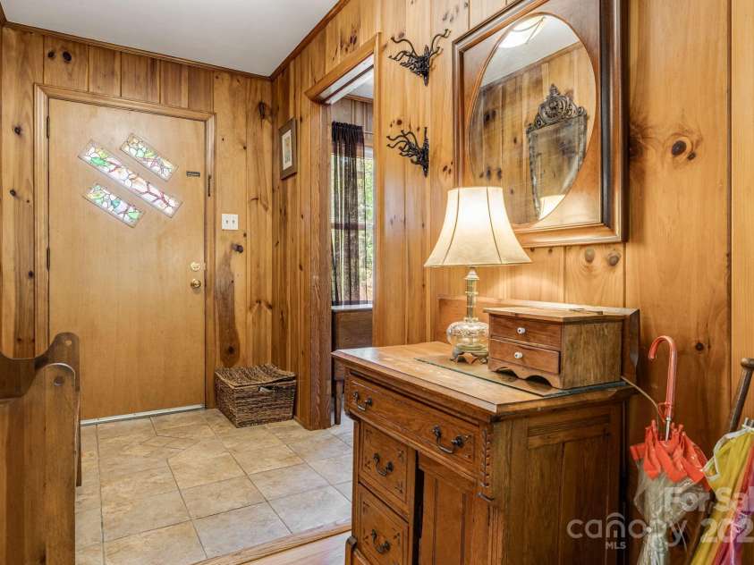 1115 Bee Tree Road, Swannanoa, NC 28778.  MLS# CAR4293504, YatesRealty ID 33782. 