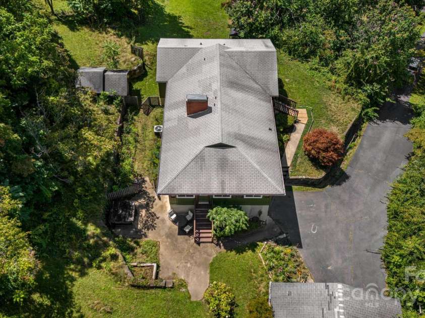 1115 Bee Tree Road, Swannanoa, NC 28778.  MLS# CAR4293504, YatesRealty ID 33782. 