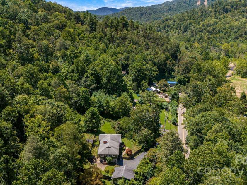 1115 Bee Tree Road, Swannanoa, NC 28778.  MLS# CAR4293504, YatesRealty ID 33782. 