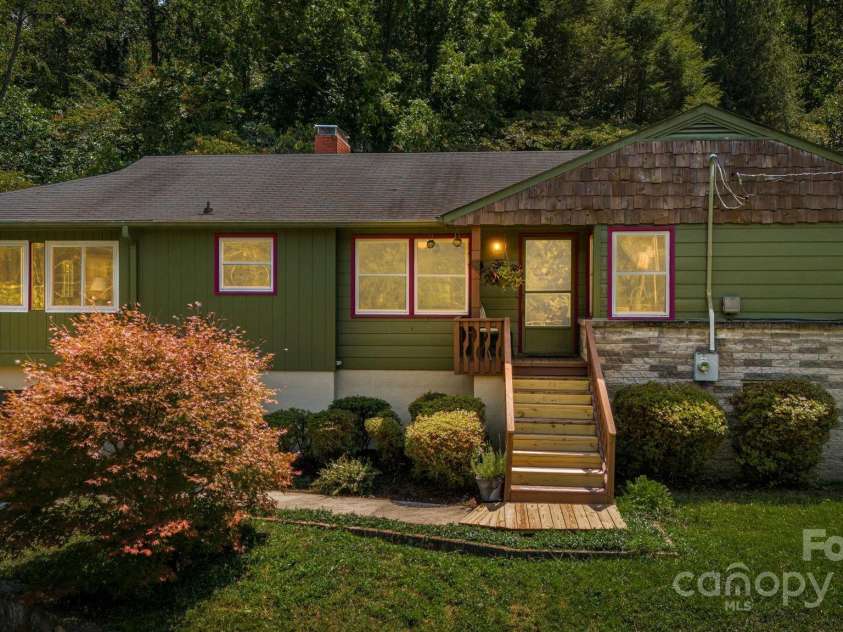 1115 Bee Tree Road, Swannanoa, NC 28778.  MLS# CAR4293504, YatesRealty ID 33782. Front of Home