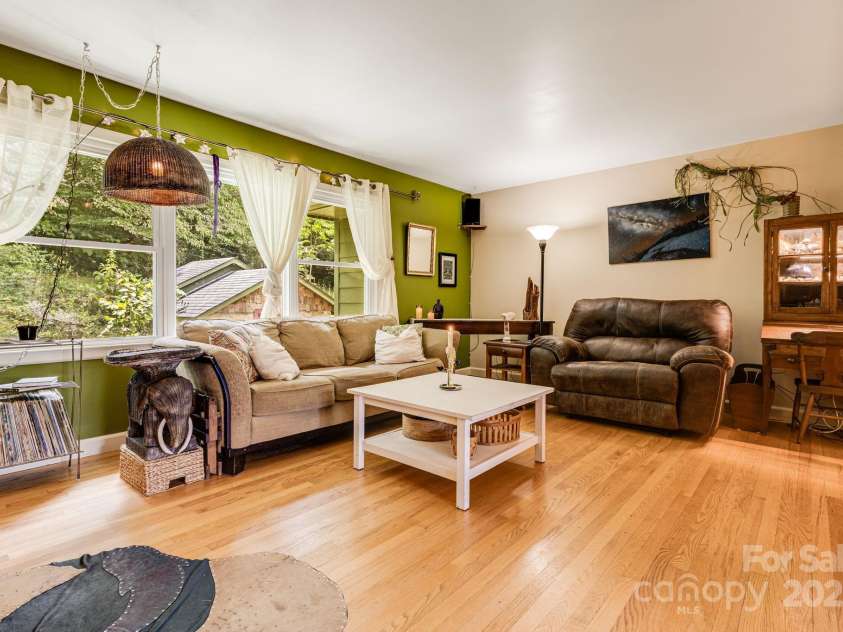 1115 Bee Tree Road, Swannanoa, NC 28778.  MLS# CAR4293504, YatesRealty ID 33782. Living Room