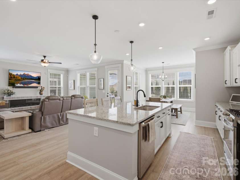 364 Luray Way, Rock Hill, SC 29730.  MLS# CAR4397107, YatesRealty ID 33782. 