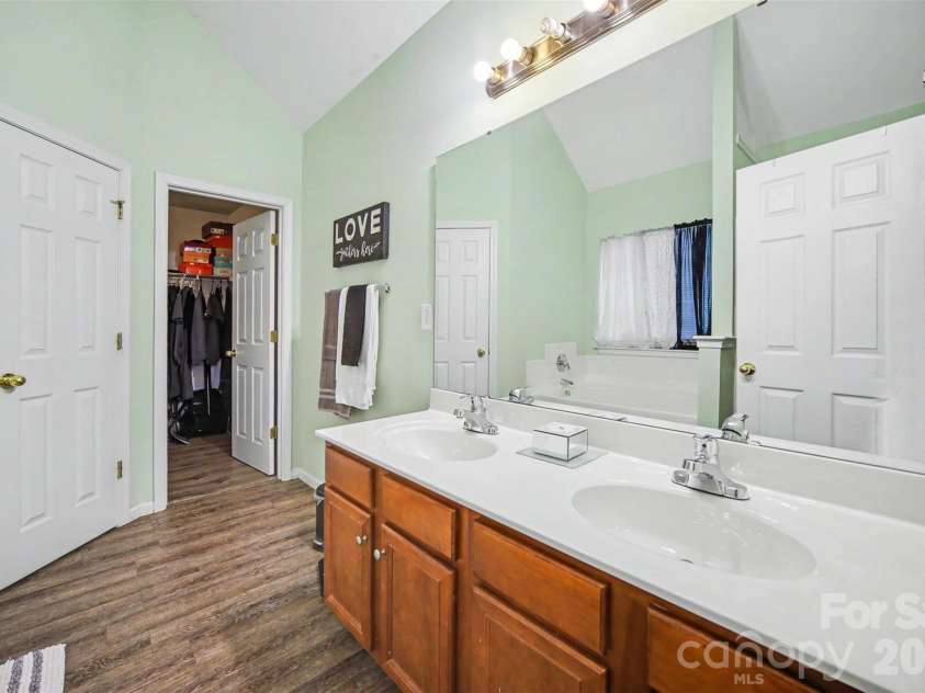 648 Winding Branch Road, Rock Hill, SC 29732.  MLS# CAR4396764, YatesRealty ID 33783. 