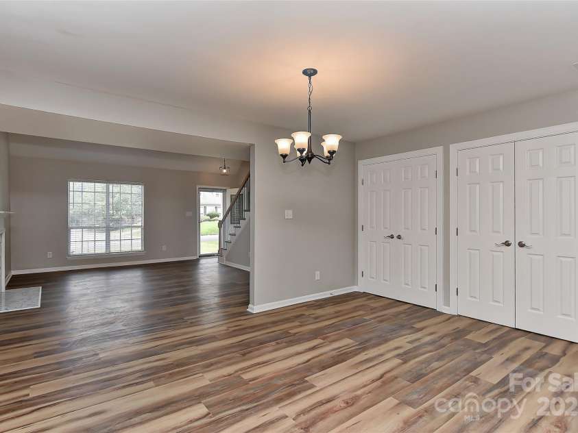 8056 Hunley Ridge Road, Matthews, NC 28104.  MLS# CAR4293751, YatesRealty ID 33783. 