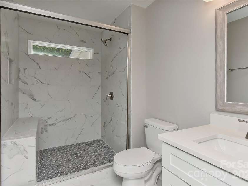 8056 Hunley Ridge Road, Matthews, NC 28104.  MLS# CAR4293751, YatesRealty ID 33783. 