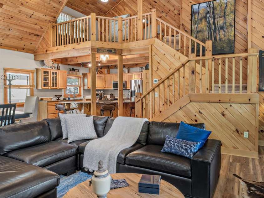 59 Canoe Creek Drive, Tuckasegee, NC 28783.  MLS# CAR4396318, YatesRealty ID 33786. 