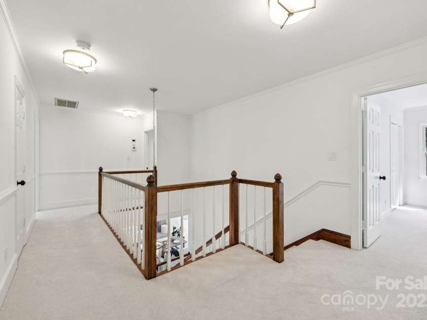 6911 Chatford Lane, Charlotte, NC 28210.  MLS# CAR4293595, YatesRealty ID 33786. 