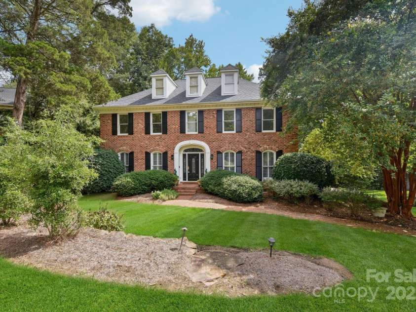 6911 Chatford Lane, Charlotte, NC 28210.  MLS# CAR4293595, YatesRealty ID 33786. Front Elevation