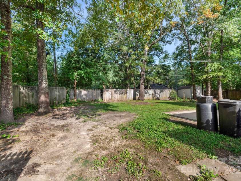 2470 Country Club Drive, Lancaster, SC 29720.  MLS# CAR4286357, YatesRealty ID 33787. 