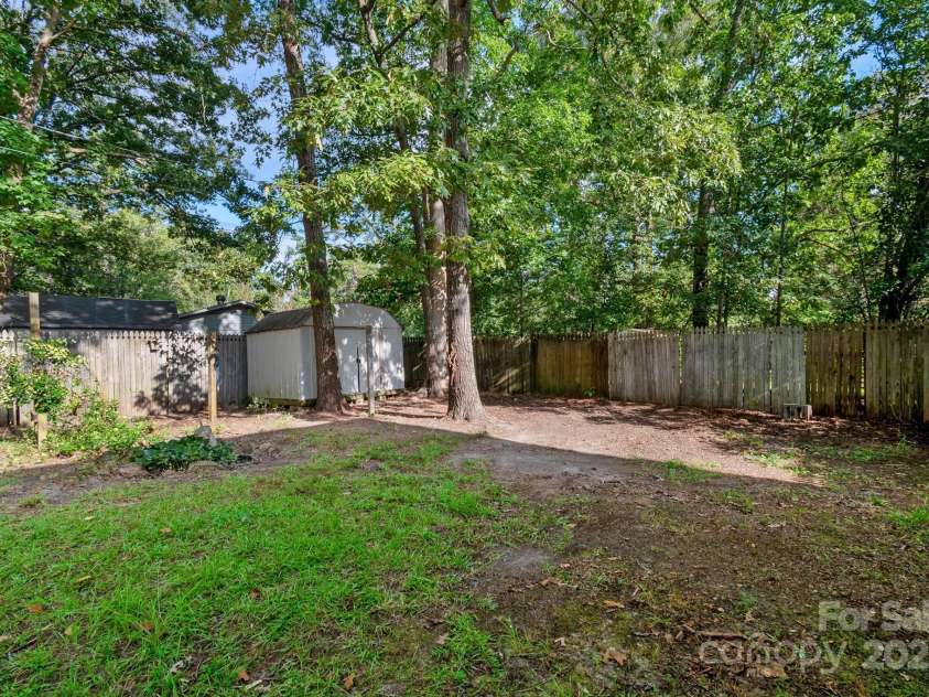 2470 Country Club Drive, Lancaster, SC 29720.  MLS# CAR4286357, YatesRealty ID 33787. 