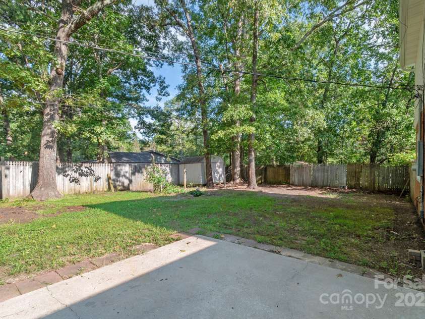 2470 Country Club Drive, Lancaster, SC 29720.  MLS# CAR4286357, YatesRealty ID 33787. 
