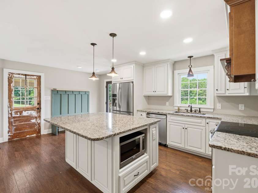 6878 Gracie Lane, Vale, NC 28168.  MLS# CAR4396127, YatesRealty ID 33787. 