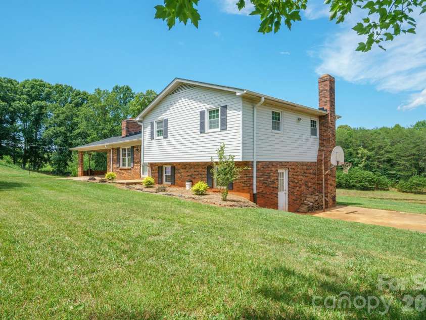 6878 Gracie Lane, Vale, NC 28168.  MLS# CAR4396127, YatesRealty ID 33787. 
