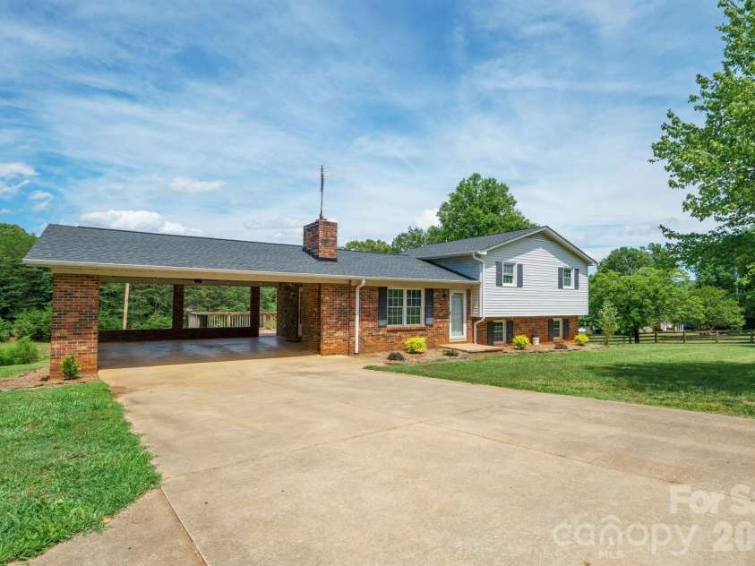 6878 Gracie Lane, Vale, NC 28168.  MLS# CAR4396127, YatesRealty ID 33787. 