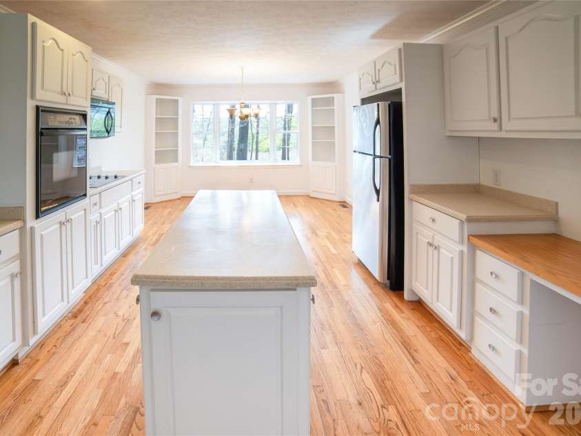 1421 Windsor Street, Lenoir, NC 28645.  MLS# CAR4372001, YatesRealty ID 33788. Kitchen
