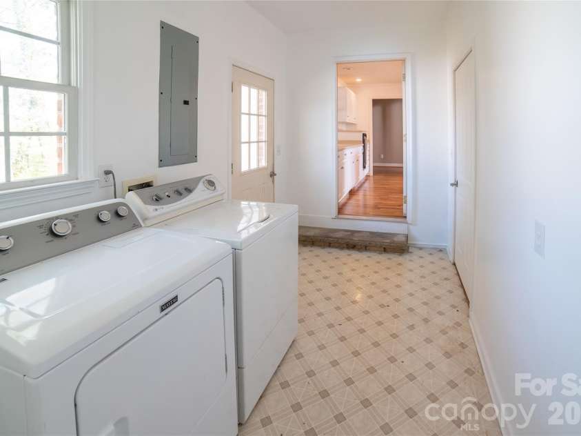 1421 Windsor Street, Lenoir, NC 28645.  MLS# CAR4372001, YatesRealty ID 33788. Laundry room off kitchen and garage