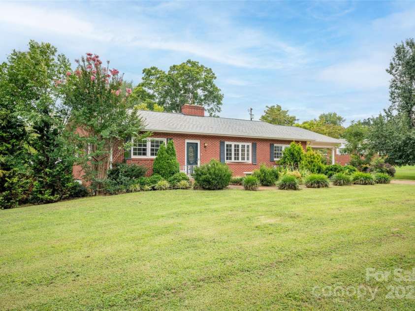 2450 Poors Ford Road, Rutherfordton, NC 28139.  MLS# CAR4284856, YatesRealty ID 33788. 