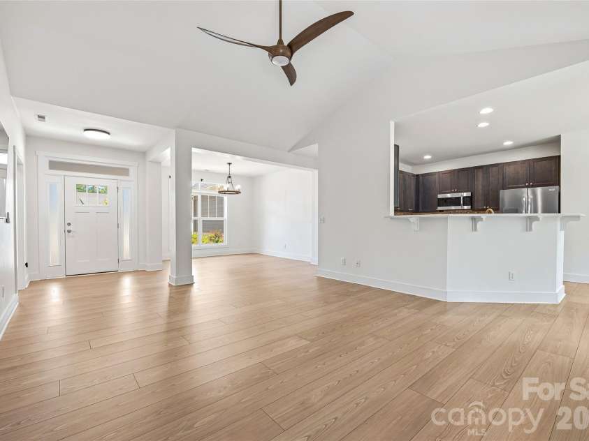 97 Spence Drive, Hendersonville, NC 28739.  MLS# CAR4389691, YatesRealty ID 33789. 