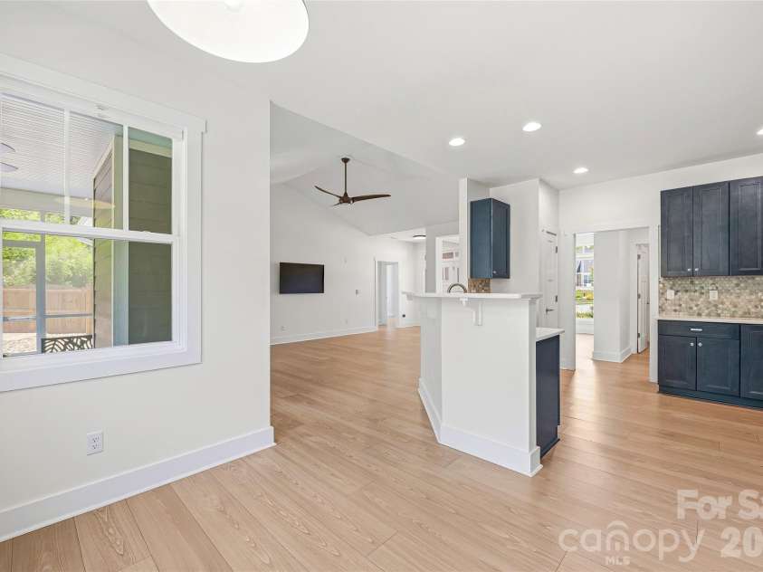 97 Spence Drive, Hendersonville, NC 28739.  MLS# CAR4389691, YatesRealty ID 33789. 