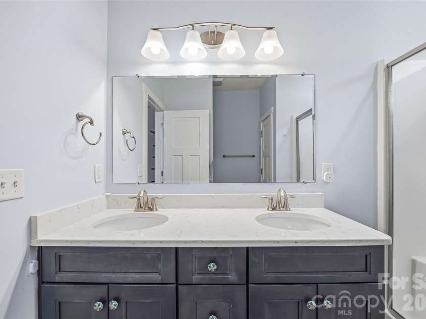 97 Spence Drive, Hendersonville, NC 28739.  MLS# CAR4389691, YatesRealty ID 33789. 