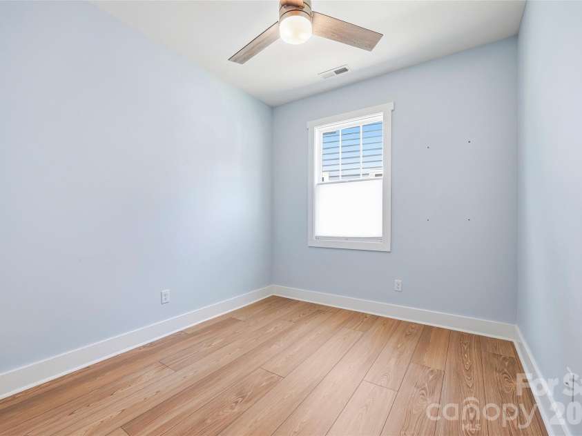 97 Spence Drive, Hendersonville, NC 28739.  MLS# CAR4389691, YatesRealty ID 33789. 