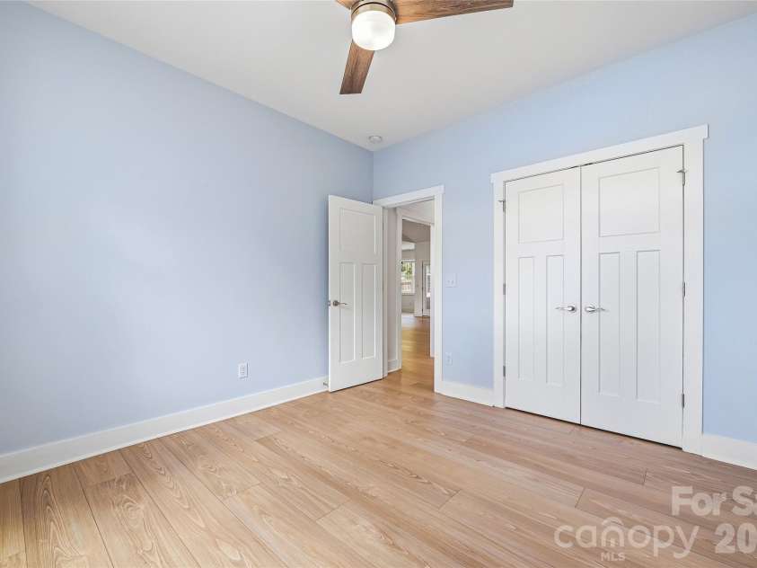97 Spence Drive, Hendersonville, NC 28739.  MLS# CAR4389691, YatesRealty ID 33789. 