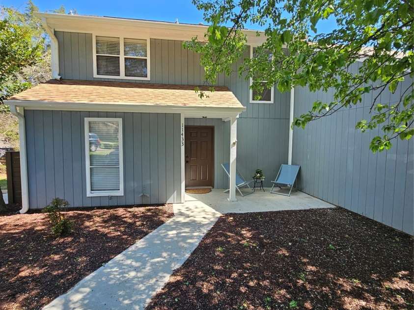 11433 Kingfisher Drive, Charlotte, NC 28226.  MLS# CAR4219772, YatesRealty ID 3379. 