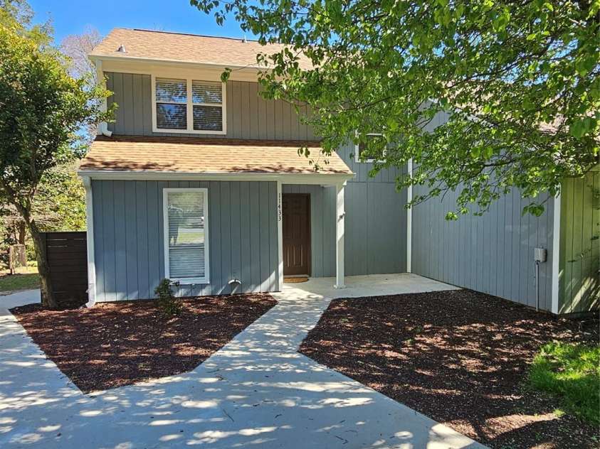 11433 Kingfisher Drive, Charlotte, NC 28226.  MLS# CAR4219772, YatesRealty ID 3379. 