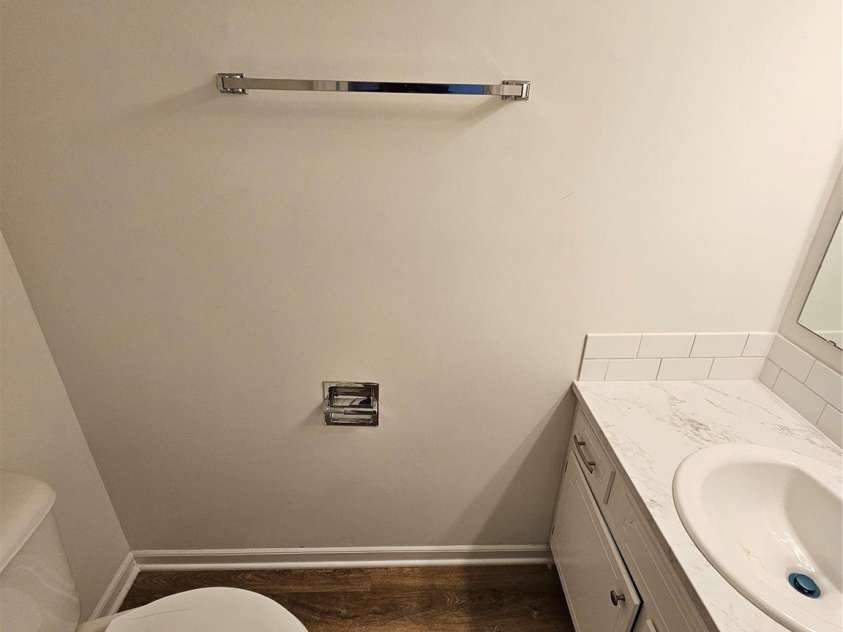 11433 Kingfisher Drive, Charlotte, NC 28226.  MLS# CAR4219772, YatesRealty ID 3379. 