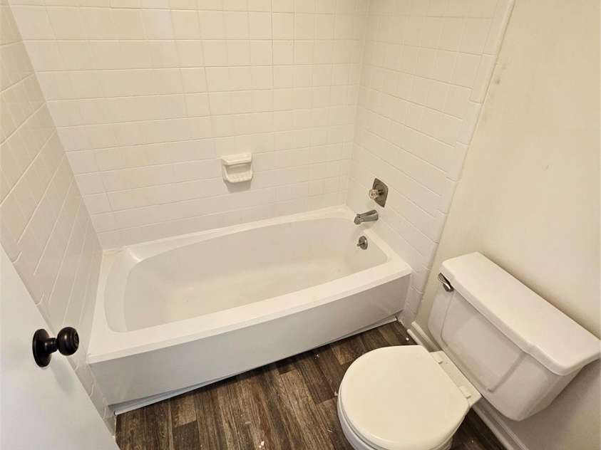 11433 Kingfisher Drive, Charlotte, NC 28226.  MLS# CAR4219772, YatesRealty ID 3379. 