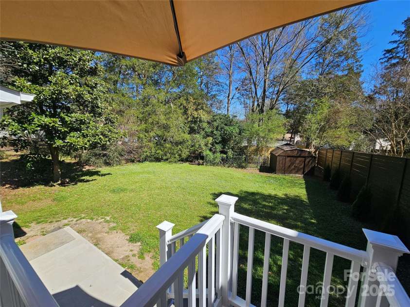11433 Kingfisher Drive, Charlotte, NC 28226.  MLS# CAR4219772, YatesRealty ID 3379. 