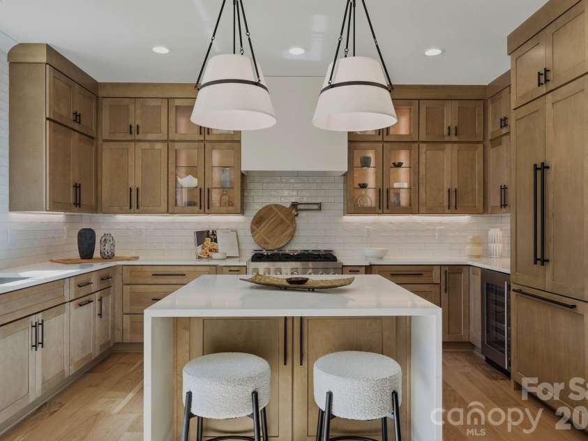 1637 Longfellow Street, Charlotte, NC 28205.  MLS# CAR4346623, YatesRealty ID 3379. Kitchen.