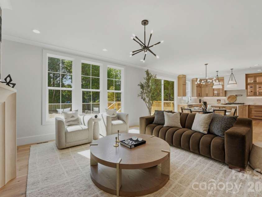 1637 Longfellow Street, Charlotte, NC 28205.  MLS# CAR4346623, YatesRealty ID 3379. Living room.