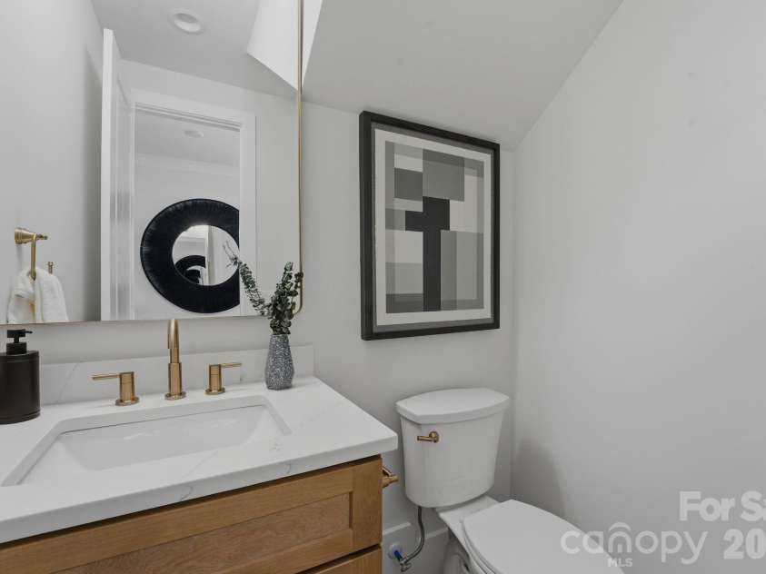 1637 Longfellow Street, Charlotte, NC 28205.  MLS# CAR4346623, YatesRealty ID 3379. Powder room.