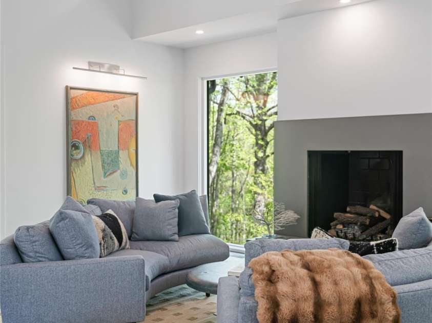 26 Hickory Top Lane, Asheville, NC 28805.  MLS# CAR4250259, YatesRealty ID 3379. 