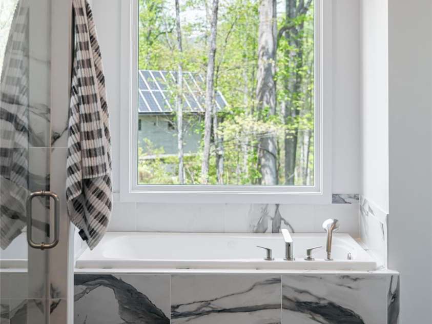 26 Hickory Top Lane, Asheville, NC 28805.  MLS# CAR4250259, YatesRealty ID 3379. 