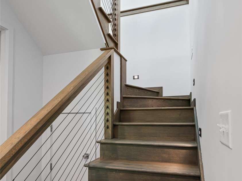 26 Hickory Top Lane, Asheville, NC 28805.  MLS# CAR4250259, YatesRealty ID 3379. 