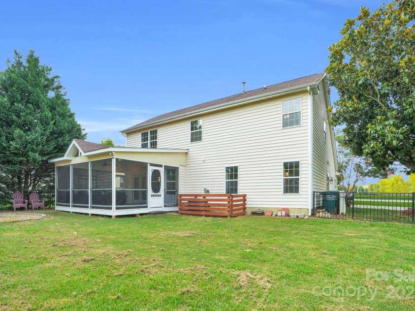 5901 Creft Circle, Indian Trail, NC 28079.  MLS# CAR4279388, YatesRealty ID 33790. 