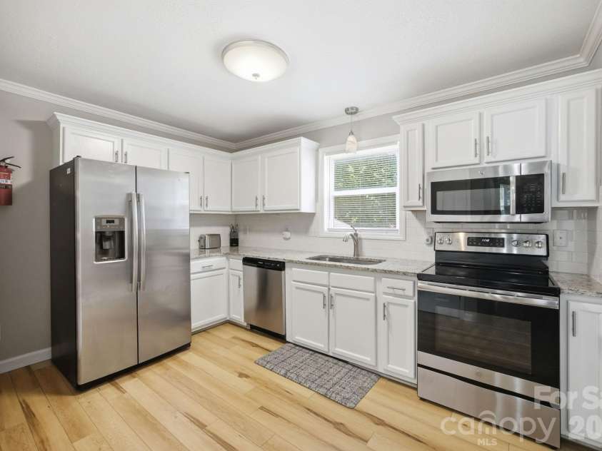 7564 Katherine Drive, Denver, NC 28037.  MLS# CAR4397384, YatesRealty ID 33791. 