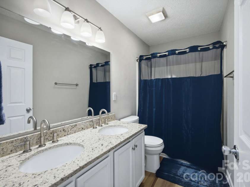 7564 Katherine Drive, Denver, NC 28037.  MLS# CAR4397384, YatesRealty ID 33791. 